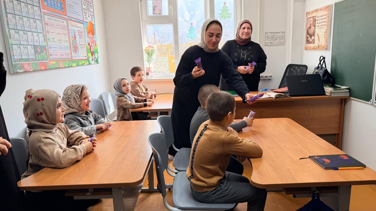 Выезд в населенные пункты с целью проведения беседы в средней общеобразовательной школе в с. В-Инхо, и Килятли. На тему: «Безопасность в сети интернет» «Профилактика негативных явлений среди детей и подростков «Молодежь против наркотиков»